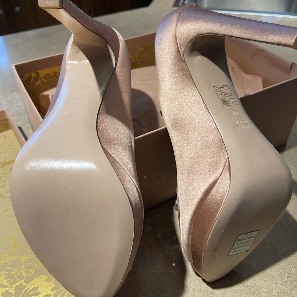 MIU MUI SATIN WITH HEARTS OF CRYSTAL “CINDERELLA” SHOES!!  NWT - Picture 9 of 14